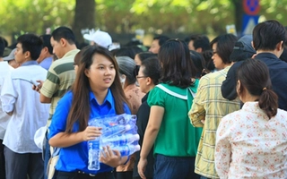 Thơm thảo những tấm lòng trước nhà Đại tướng