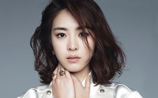 Ngắm vẻ đẹp thiên thần của "tình đầu quốc dân" Lee Yeon Hee