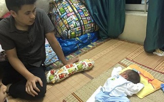 Gạt nỗi đau mất vợ, ông bố trẻ lặn lội xin sữa nuôi con