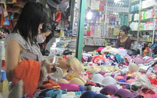  Xử lý áo ngực chứa chất gây ung thư: "Chờ" nhau