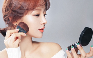 6 sản phẩm tạo lớp nền trong suốt được phái đẹp săn đón nhiều nhất trong năm 2016