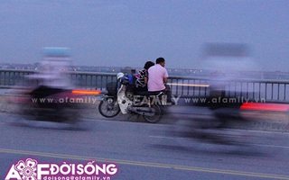 Hẹn hò, ngắm hoàng hôn sông Hồng ở cầu Vĩnh Tuy