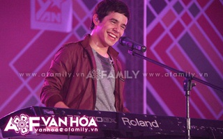"Cơn bão" David Archuleta tiếp tục càn quét Hà Nội