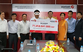Người trúng xổ số viellot 71 tỷ: 'Tôi để máy tự chọn số may mắn'