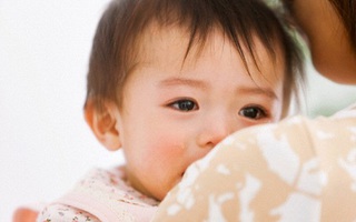 Lao đao vì bố mẹ đẹp sinh con xấu 