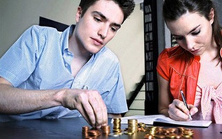 Chồng bắt ghi chép chi tiêu cả tiền mua tăm... 