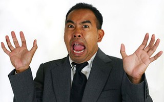 Ngày đánh vợ, tối sợ ma