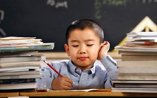 Bị ép làm “thần đồng”, trẻ “tẩu hỏa nhập ma” 