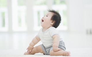 Tư vấn sự phát triển của bé 9 tháng tuổi