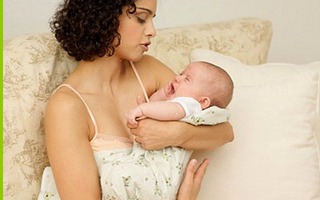 Những sai lầm điển hình khi mẹ trẻ chăm con