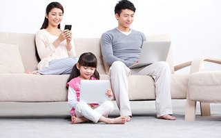 Ảnh hưởng từ các thiết bị công nghệ tới sức khỏe của trẻ