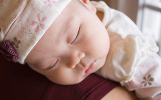Một vài mẹo hữu ích cho mẹ có con ngủ thất thường