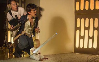 Cười tít mắt với bộ ảnh "Gia đình HBO"