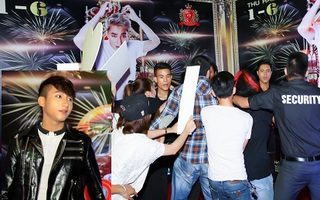 "Sơn Tùng giả" bị fan xông vào dọa đánh