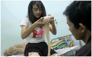 Nữ sinh bị cưa chân: Động đến tiền, gia đình đối mặt im lặng đáng sợ