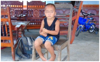 Cuộc sống buồn tủi của bé 4 tuổi sinh ra và lớn lên ở trại giam vì cả gia đình đều dính vào ma túy