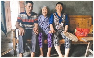 Nhỡ tay giết hại bạn, người đàn ông nhận phụng dưỡng suốt đời mẹ già của nạn nhân 