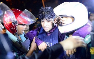 Bangladesh: IS khủng bố, bắt giữ hàng chục con tin ngoại quốc