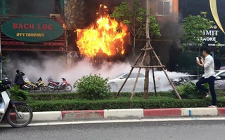 Nam thanh niên chụp ảnh tự sướng trước đám cháy trên đường Trần Thái Tông gây bức xúc