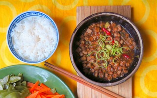 Đậu hũ kho quẹt giản dị mà siêu ngon cơm!