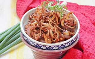 Xuýt xoa mực xào cay kiểu Hàn trong ngày gió lạnh