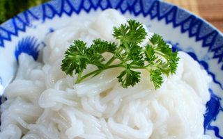 Tự làm bún tươi cực đơn giản an toàn giúp cả nhà tránh xa bệnh ung thư