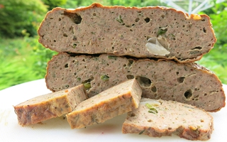 Mẹ Việt ở Anh chia sẻ cách làm chả bò dai mà thơm nức mũi
