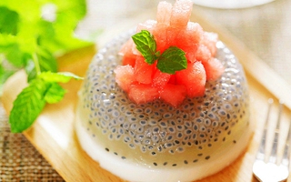 Thạch sữa hạt é thanh mát bổ dưỡng cho ngày nắng lên