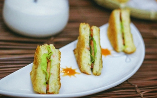 Bữa sáng ngon lành, đủ chất với bánh sandwich kiểu mới thơm giòn
