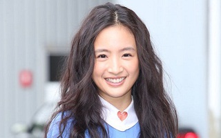 Lâm Y Thần để tóc xù, trẻ trung như thiếu nữ tuổi đôi mươi