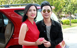 Việt Trinh trẻ trung quên tuổi tác trong váy đỏ thanh lịch