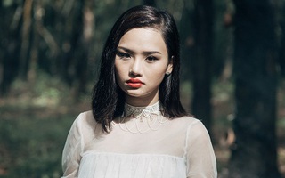 Miu Lê diện váy trắng tinh, ma mị đi giữa rừng sâu