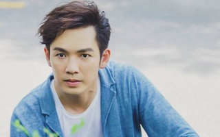 “Ông chú” Chung Hán Lương lại đốn tim fan với vẻ điển trai không tuổi tác