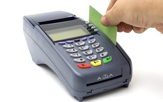 Máy quẹt thẻ ‘nuốt’ 683 triệu đồng, nhà hàng biến mất?
