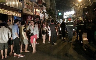 Cháy nổ ở phố Tây Sài Gòn, hàng nghìn người nhốn nháo