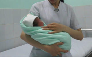 TP HCM: Mang thai 36 tuần nhưng tưởng đau bụng kinh, người phụ nữ đi khám thì bất ngờ… đẻ