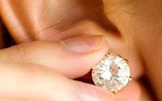 Xỏ khuyên tai: Tai họa khôn lường!