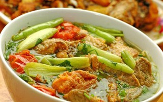 Bún ốc, cua lột, salad, ngon miệng mà dễ chế biến