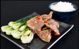 Trời se lạnh, ăn thịt heo chiên muối ớt 