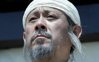 Tào Tháo khóc thương đưa tang Quan Vũ