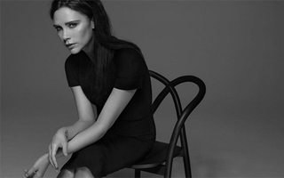 Tín đồ làm đẹp "ngóng" sản phẩm hợp tác giữa Victoria Beckham và Estée Lauder