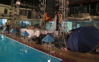 Tham gia chương trình Pool Party Storm bị điện giật chết 