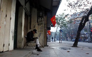 Hà Nội, Sài Gòn bình yên sáng đầu năm