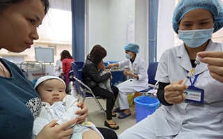 ​Loạn giá văcxin dịch vụ