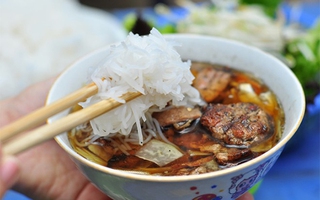 Những quán bún chả lâu đời ở Hà Nội nhất định phải ghé khi trời lạnh