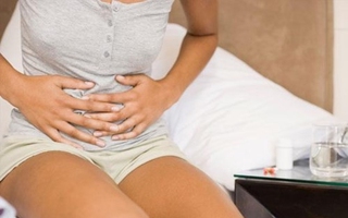 6 triệu chứng chị em cần đi khám phụ khoa ngay