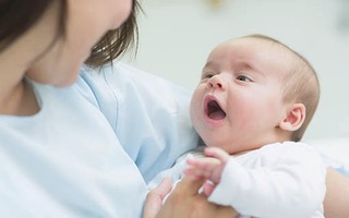 Viêm mủ màng phổi: Bệnh khi giao mùa cha mẹ có con nhỏ cần đặc biệt lưu ý