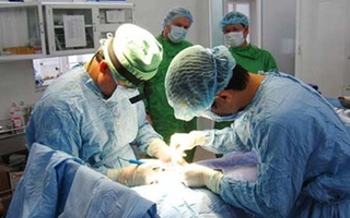 TP.HCM: Người phụ nữ có bộ phận sinh dục nam