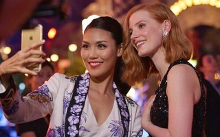 Lan Khuê nổi bật không kém sao hạng A Hollywood trên thảm đỏ