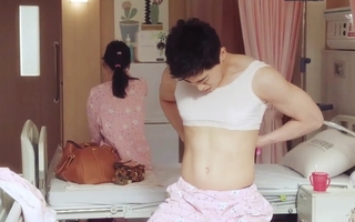Phì cười khi Jo Jung Suk bắt Gong Hyo Jin đi mua... áo ngực